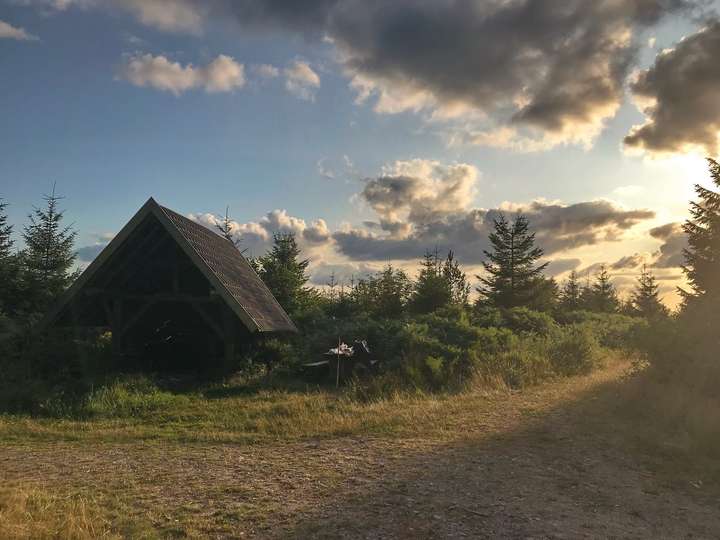 Lettstädter Hütte mit Sonnenuntergang